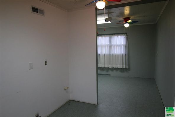 South Agora: South Agora, Marathon, IA 50565